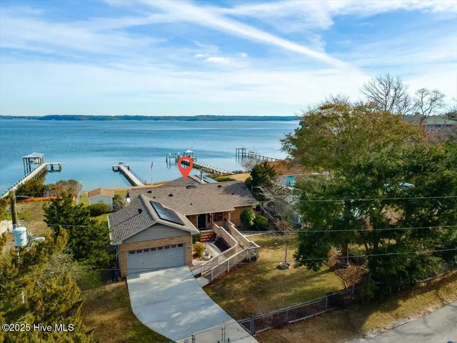 506 Hilltop Ext, Swansboro, NC 28584 - Image #2