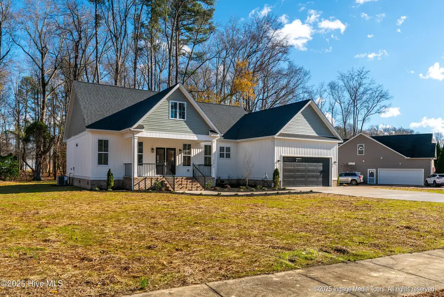 121 Castle Court, Washington, NC 27889 - Image #2