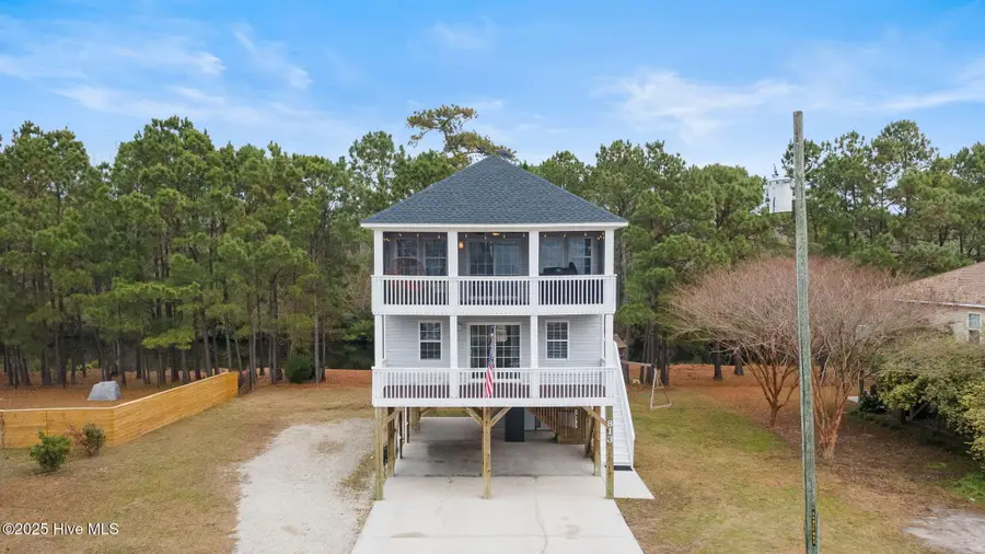 813 Driftwood Drive, Hampstead, NC 28443 - Image #2