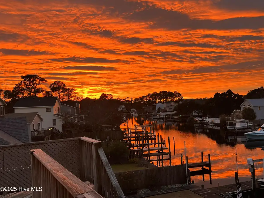 422 Harbour View Drive, Kill Devil Hills, NC 27948 - Image #3