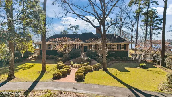 5003 Trent Woods Drive, Trent Woods, NC 28562