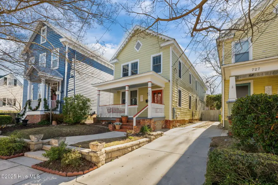 723 Pollock Street, New Bern, NC 28562 - #2