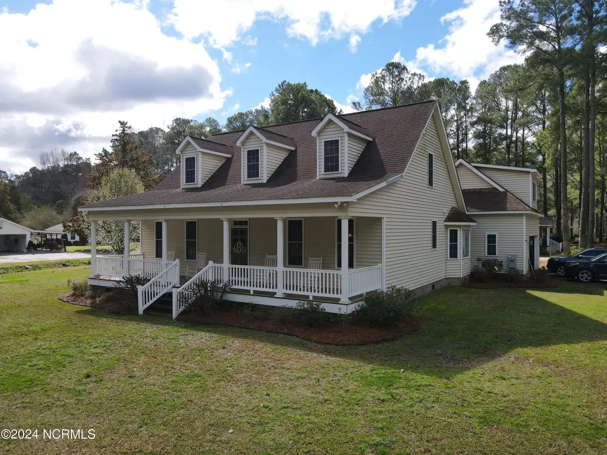 402 Confederate Street, Windsor, NC 27983 - #1