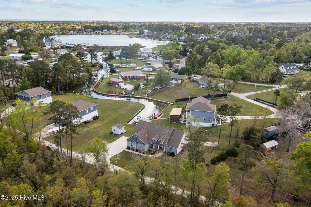 442 Crows Nest Lane, Sneads Ferry, NC 28460 - Image #1