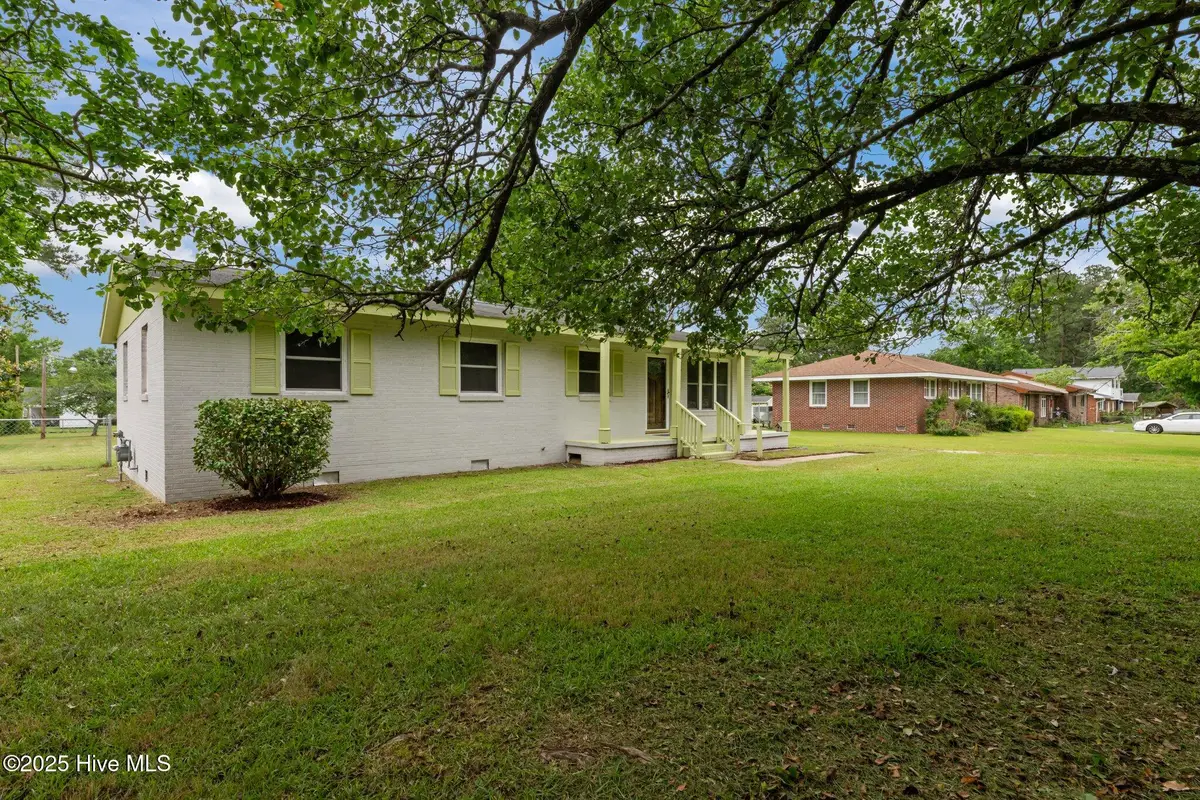 210 Glenburnie Drive, New Bern, NC 28560 - Image #1