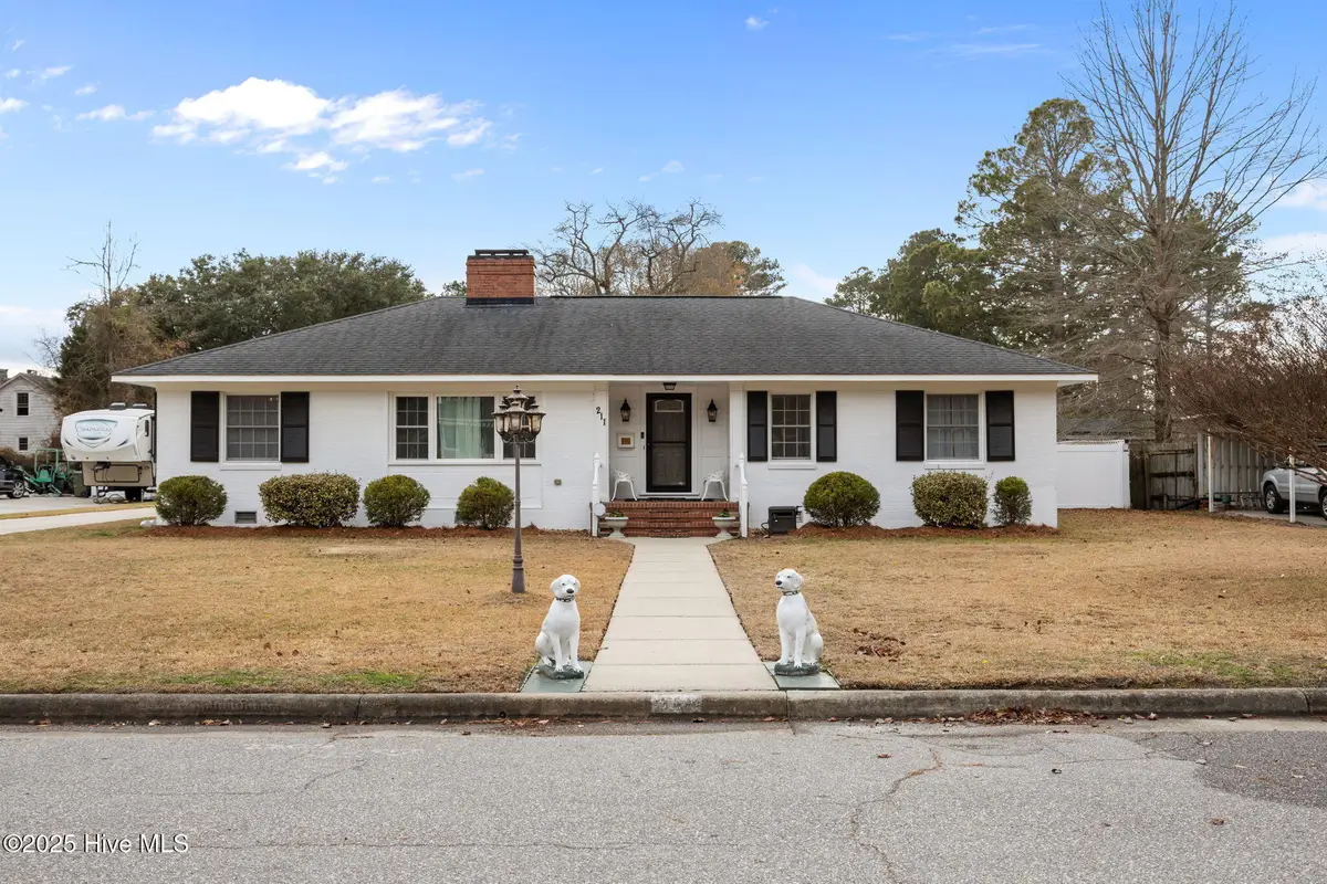 211 W 12th Street, Washington, NC 27889 - Image #1