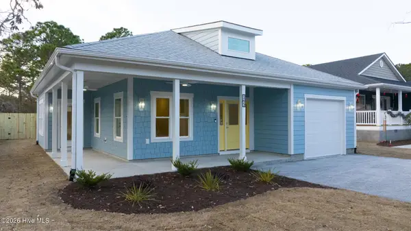 165 NW 4th Street, Oak Island, NC 28465