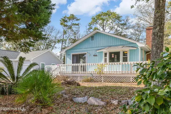 105 SE 30th Street, Oak Island, NC 28465