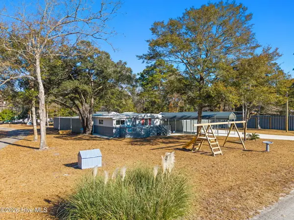 182 Lake Drive Sw, Supply, NC 28462