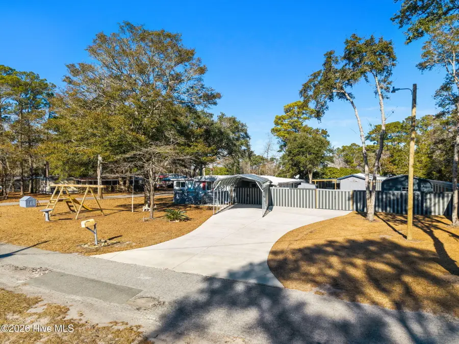 182 Lake Drive Sw, Supply, NC 28462 - Image #2