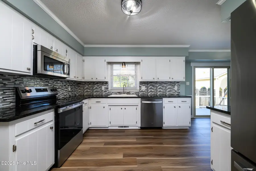 4906 Creekside Drive, New Bern, NC 28562 - Image #3