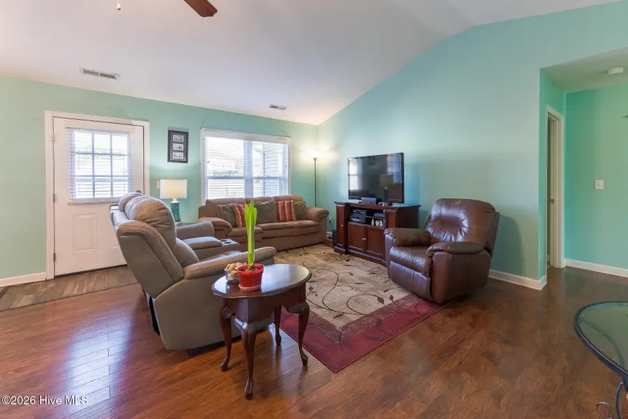 4318 Elizabeth Avenue, New Bern, NC 28562 - Image #2