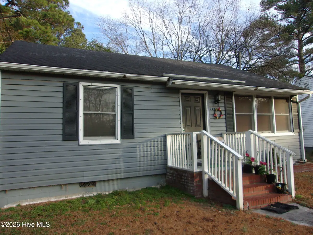 704 Dixon Street, Kinston, NC 28501 - Image #1