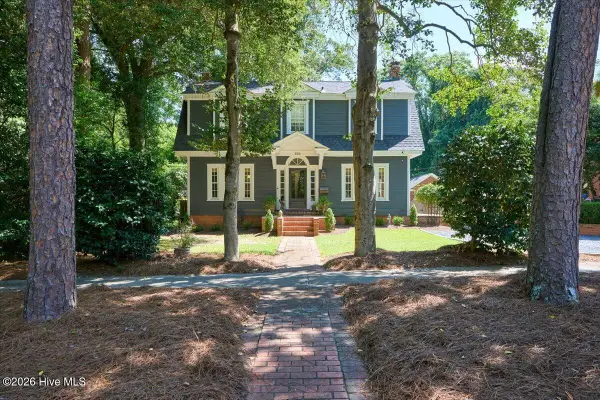 335 E Connecticut Avenue, Southern Pines, NC 28387