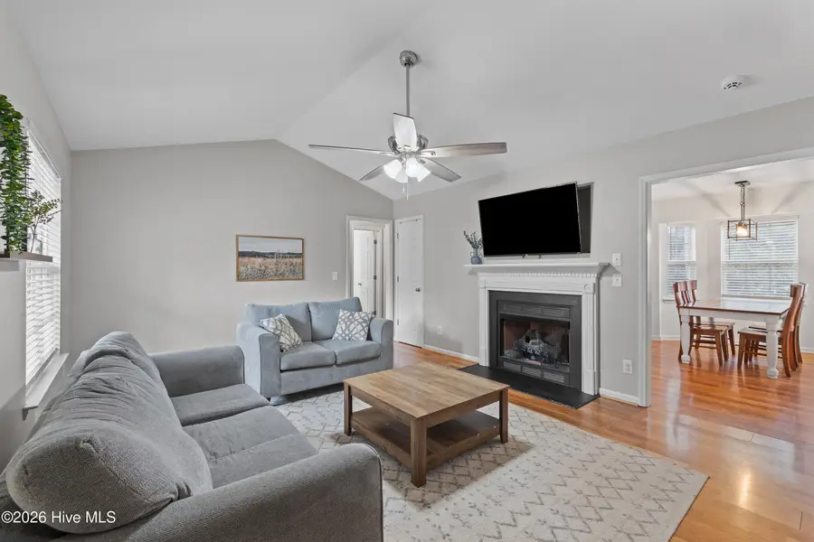 913 E Sanders Street, Four Oaks, NC 27524 - Image #3