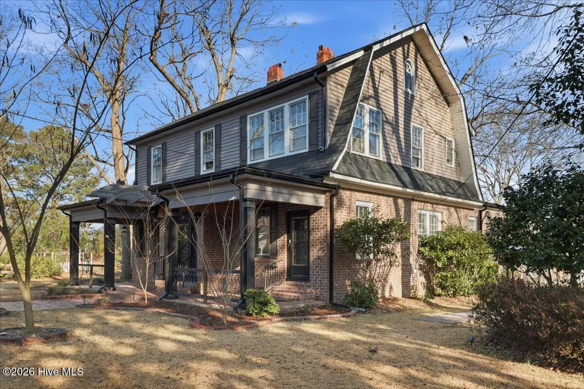 123 E College Street, Mount Olive, NC 28365 - Image #1