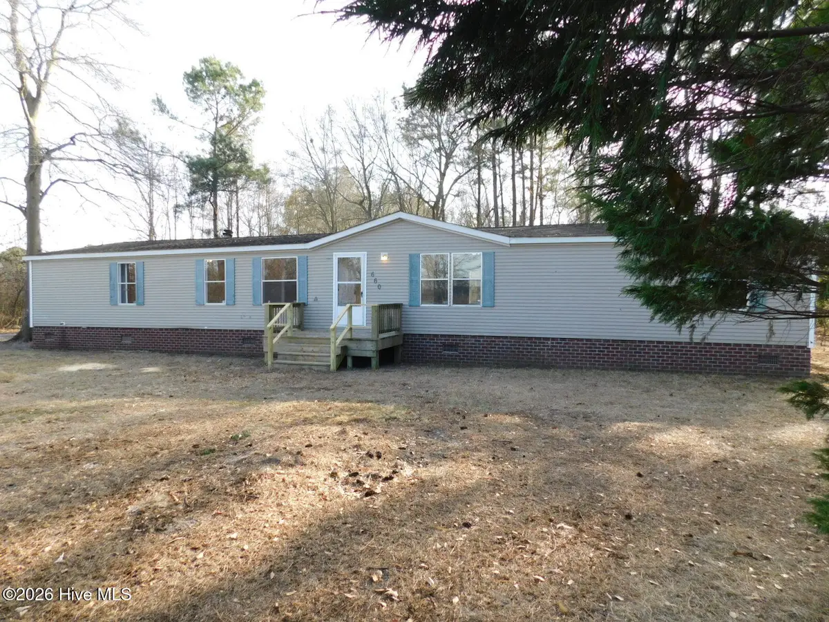 660 Seashell Drive, Kinston, NC 28504 - Image #1