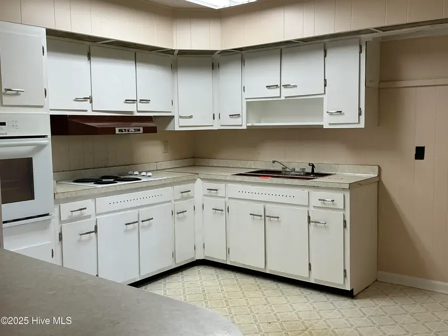 702 Forest Grove Avenue, Jacksonville, NC 28540 - Image #3