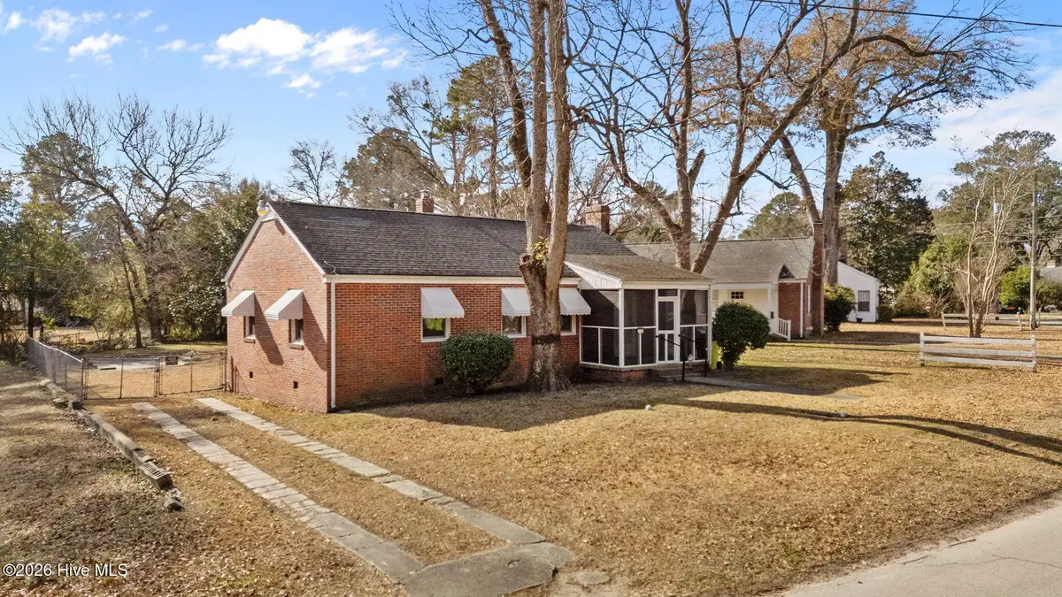 1603 Oakwood Avenue, New Bern, NC 28560 - Image #1