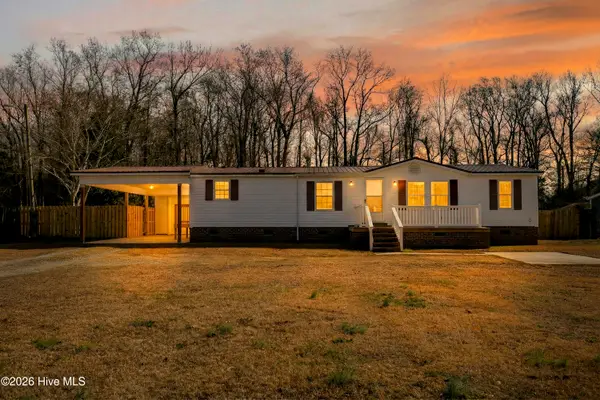 121 Woodcroft Lane, Rocky Point, NC 28457