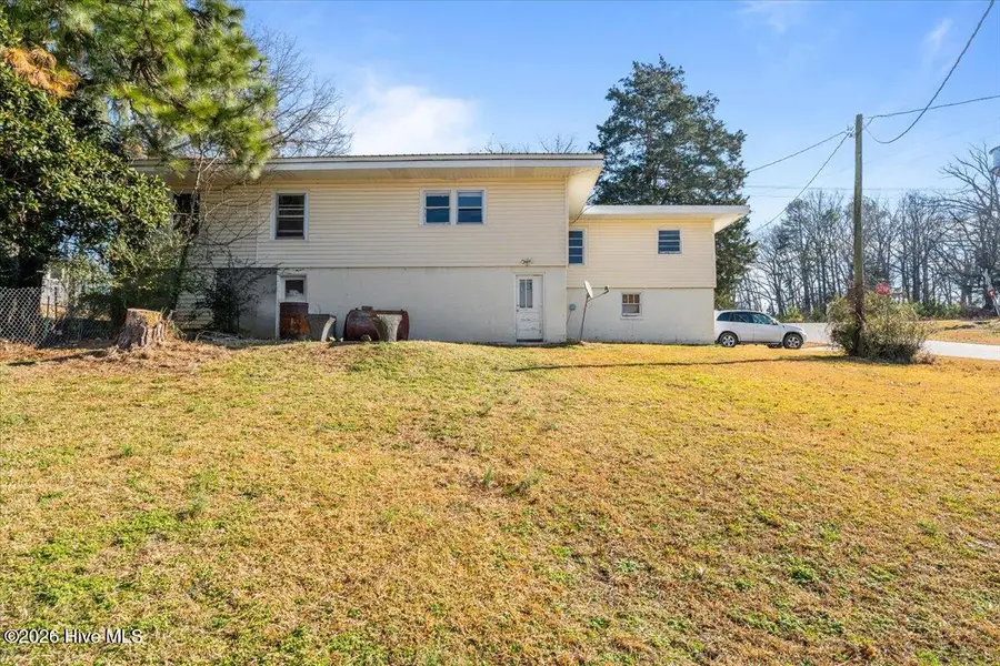 101 N Rockingham Street, Robbins, NC 27325 - Image #2