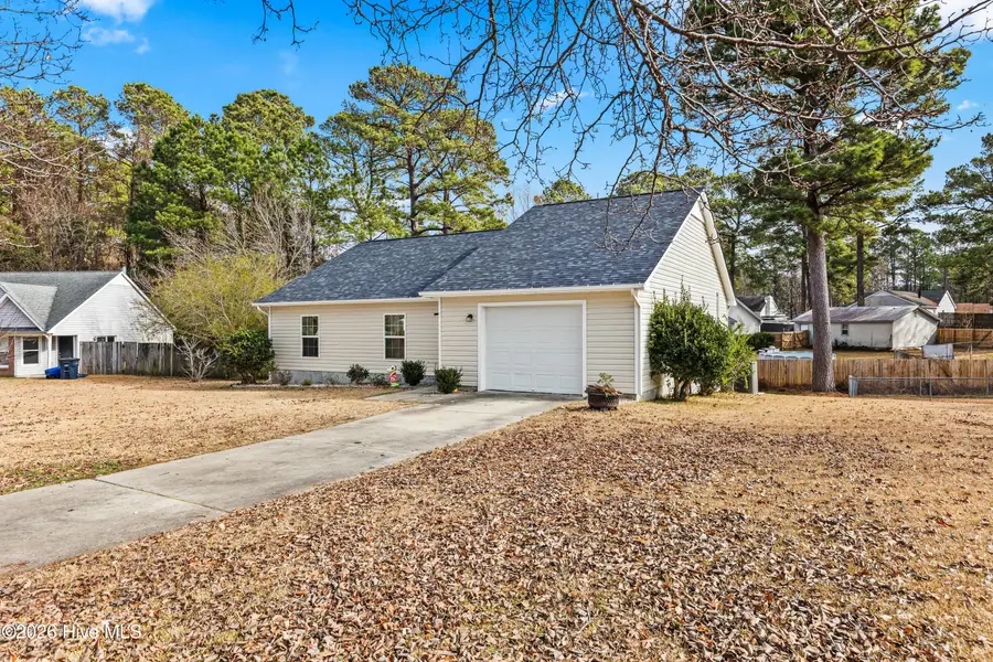 217 Wedgewood Drive, Jacksonville, NC 28546 - Image #2