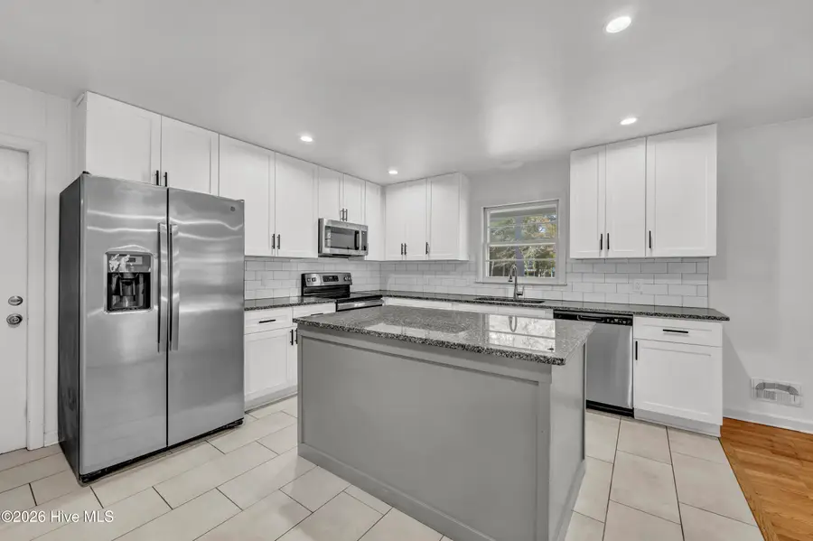 9 Castlewood Drive, Wilmington, NC 28409 - Image #3