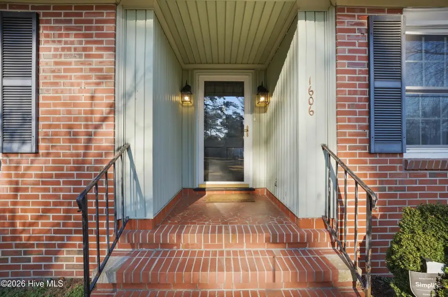 1606 Forrest Drive, Elizabeth City, NC 27909 - Image #2