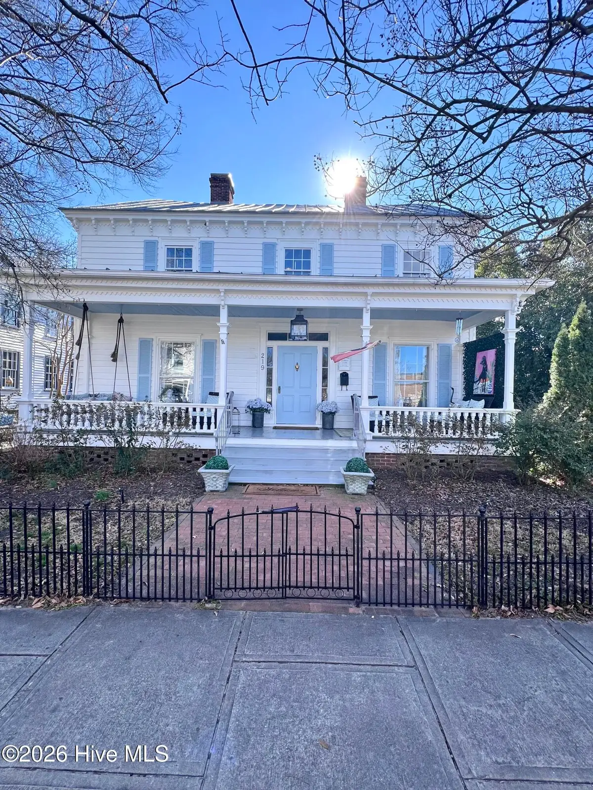 219 Pollock Street, New Bern, NC 28560 - Image #1