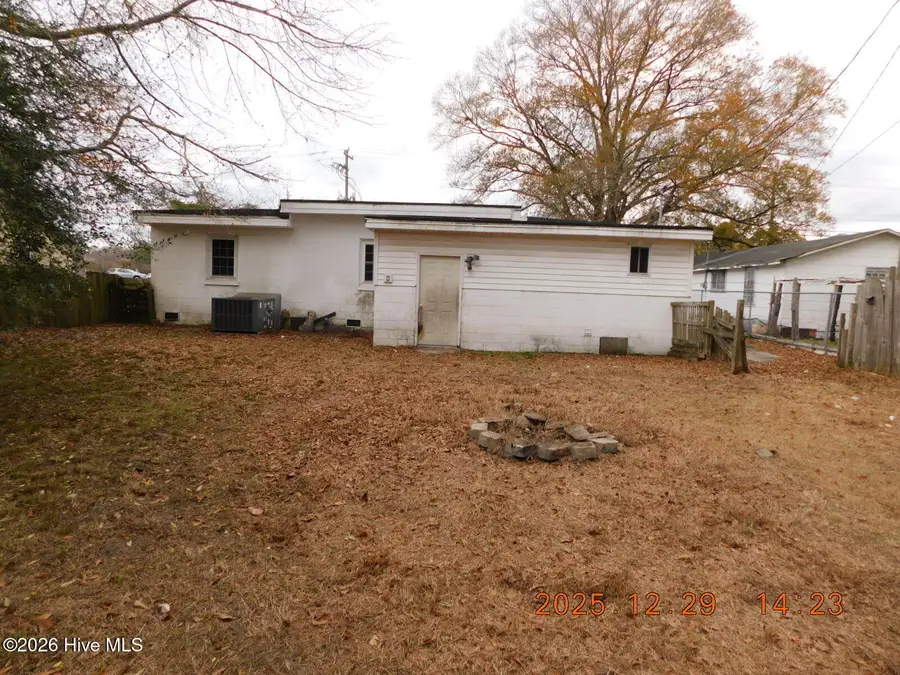 302 Pete Jones Drive, Richlands, NC 28574 - Image #2