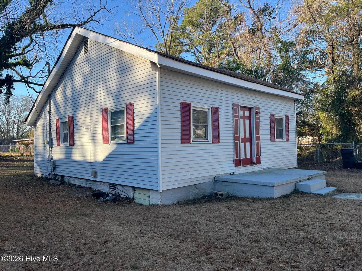1617 Mckinley Avenue, New Bern, NC 28562 - Image #1