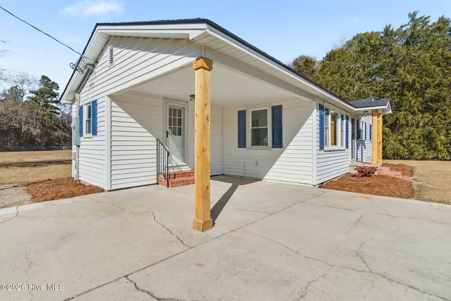 736 James Pait Road, Bladenboro, NC 28320 - Image #2