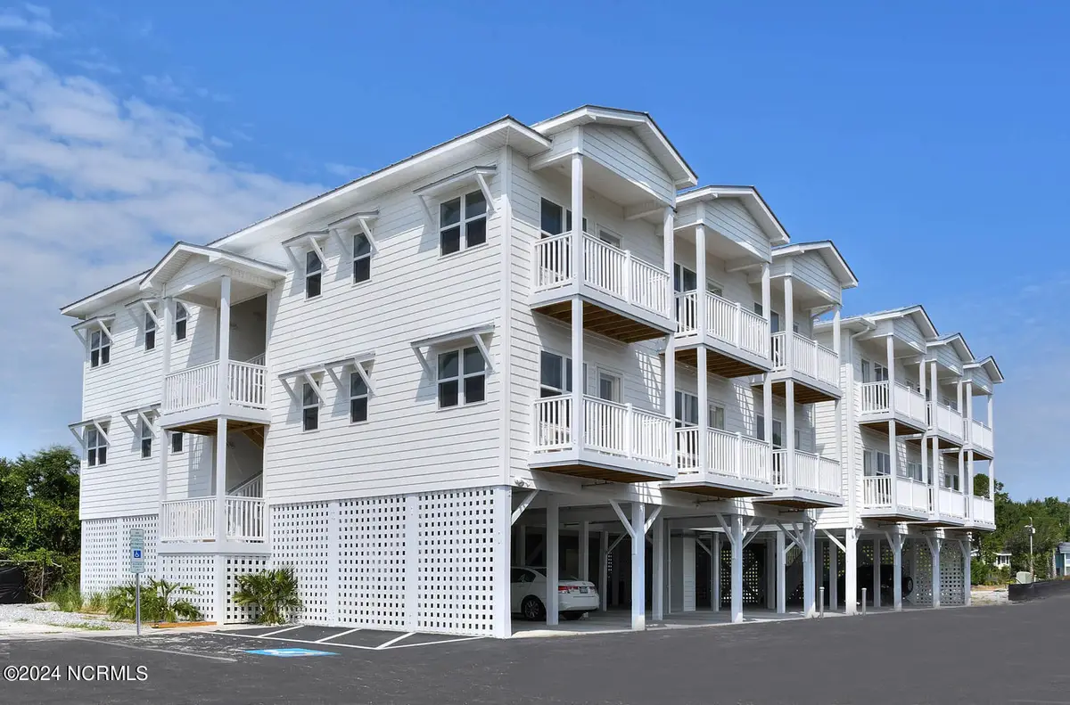 704 E Moore Street # 110, Southport, NC 28461 - Image #1