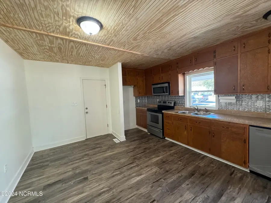 2807 Boones Neck Road Sw, Supply, NC 28462 - Image #3