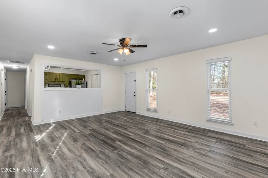 329 Lakewood Drive, Jacksonville, NC 28546 - Image #3