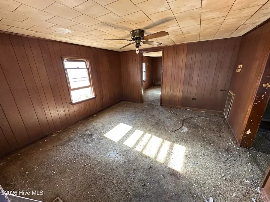 10281 Gibson Road, Laurel Hill, NC 28351 - Image #2