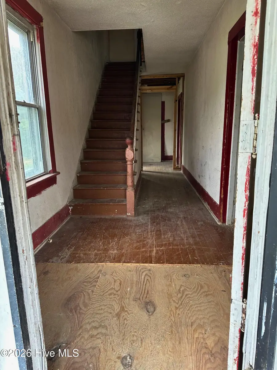 331 W Grubb Street, Hertford, NC 27944 - Image #2