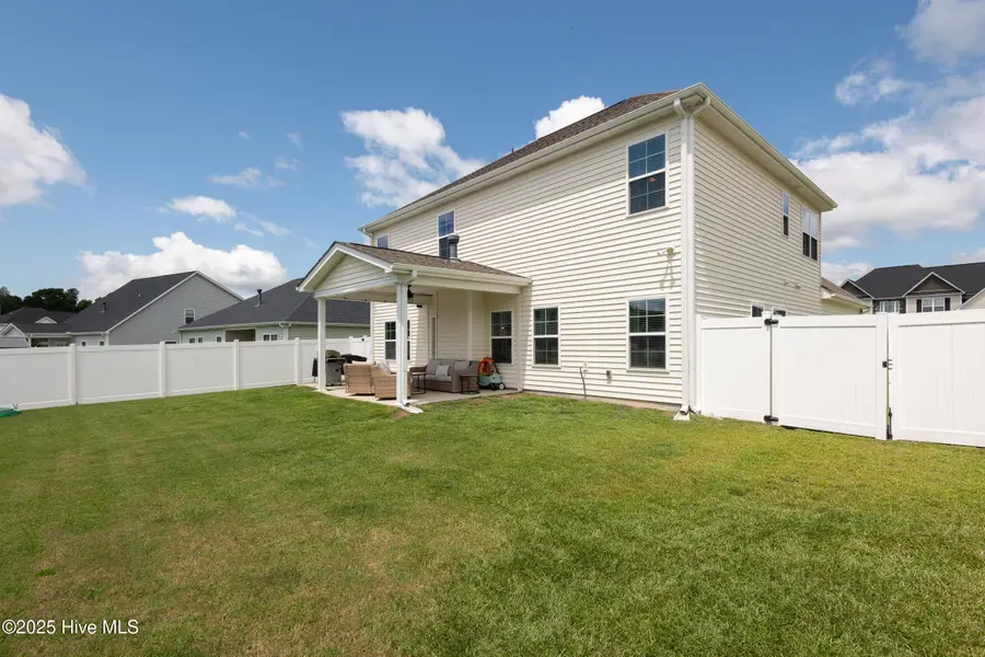 3220 Dandelion Drive, Grimesland, NC 27837 - Image #2