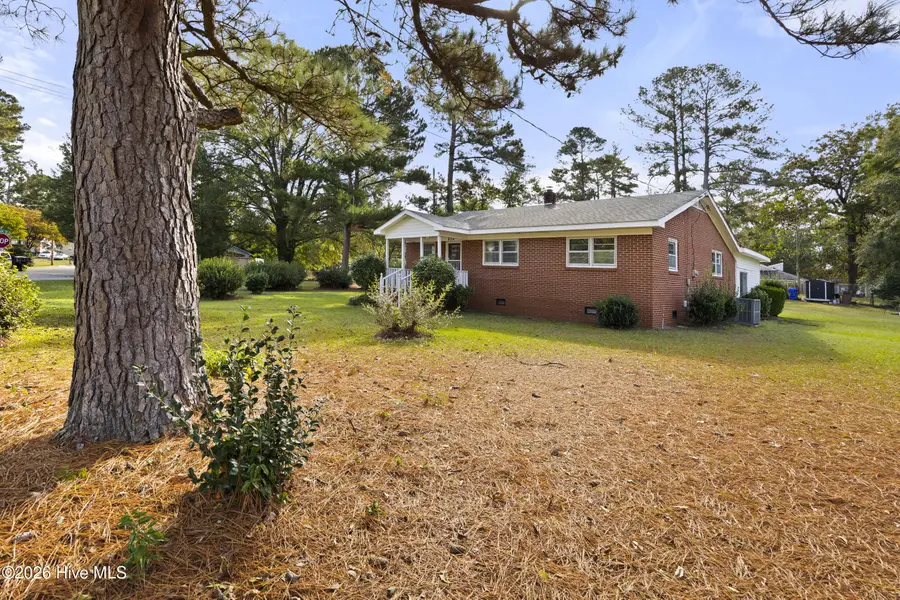 601 Winfrey Street, Clinton, NC 28328 - Image #3