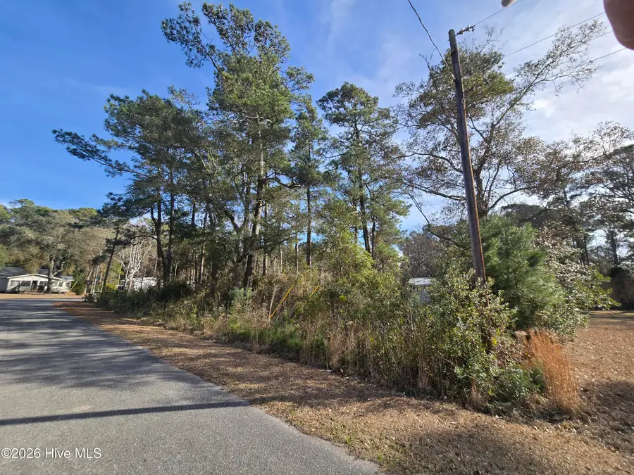 693 Hanover Street Se, Bolivia, NC 28422 - Image #3