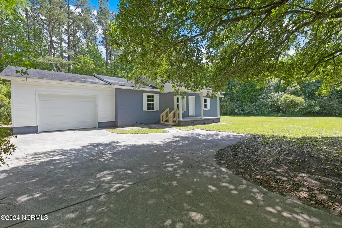 690 Maple Hill School Road, Maple Hill, NC 28454 - Image #1