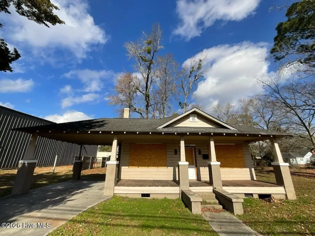 208 W Calhoun Street, Whiteville, NC 28472 - Image #1