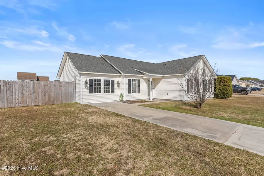 107 Airleigh Place, Richlands, NC 28574 - Image #2