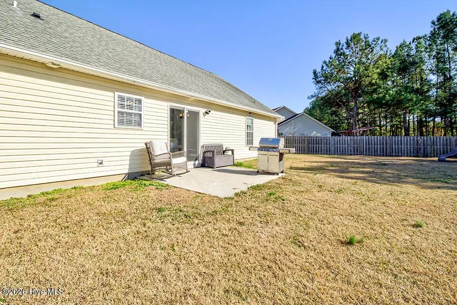 215 W Woodbine Terrace, Burgaw, NC 28425 - Image #2