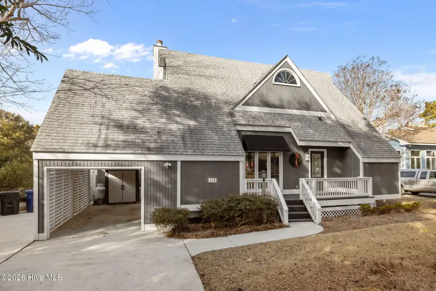 214 Sandfiddler E, Emerald Isle, NC 28594 - Image #2