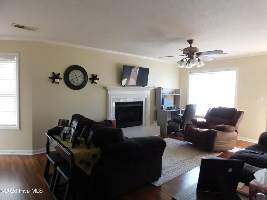 14980 Kenwyn Drive #Apt D, Laurinburg, NC 28352 - Image #3