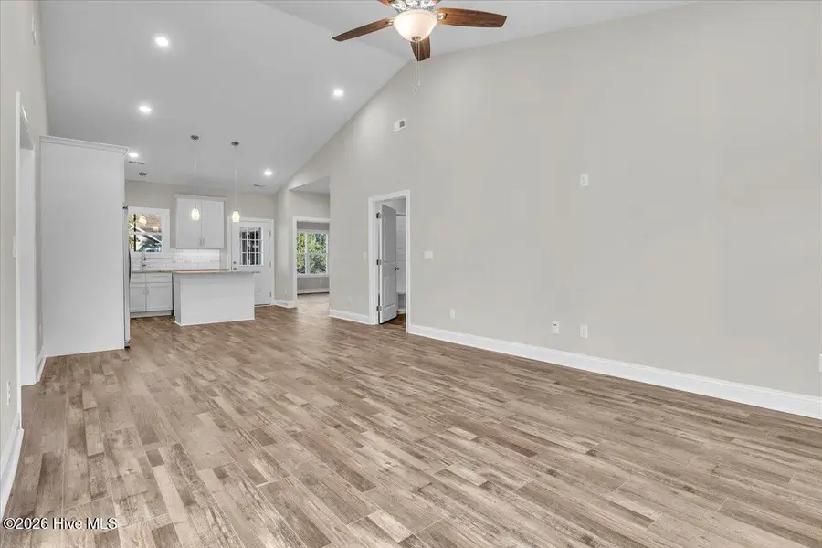 1040 Mcilwaine Drive Sw, Supply, NC 28462 - Image #3