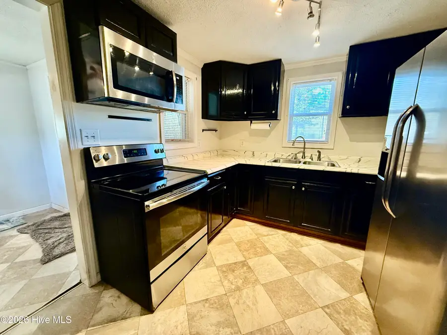 405 Mckinnon Street, Hamlet, NC 28345 - Image #3