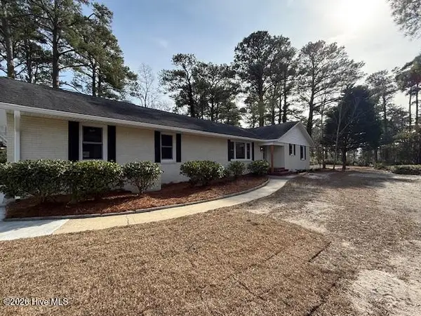 100 Blair Street, Morehead City, NC 28557