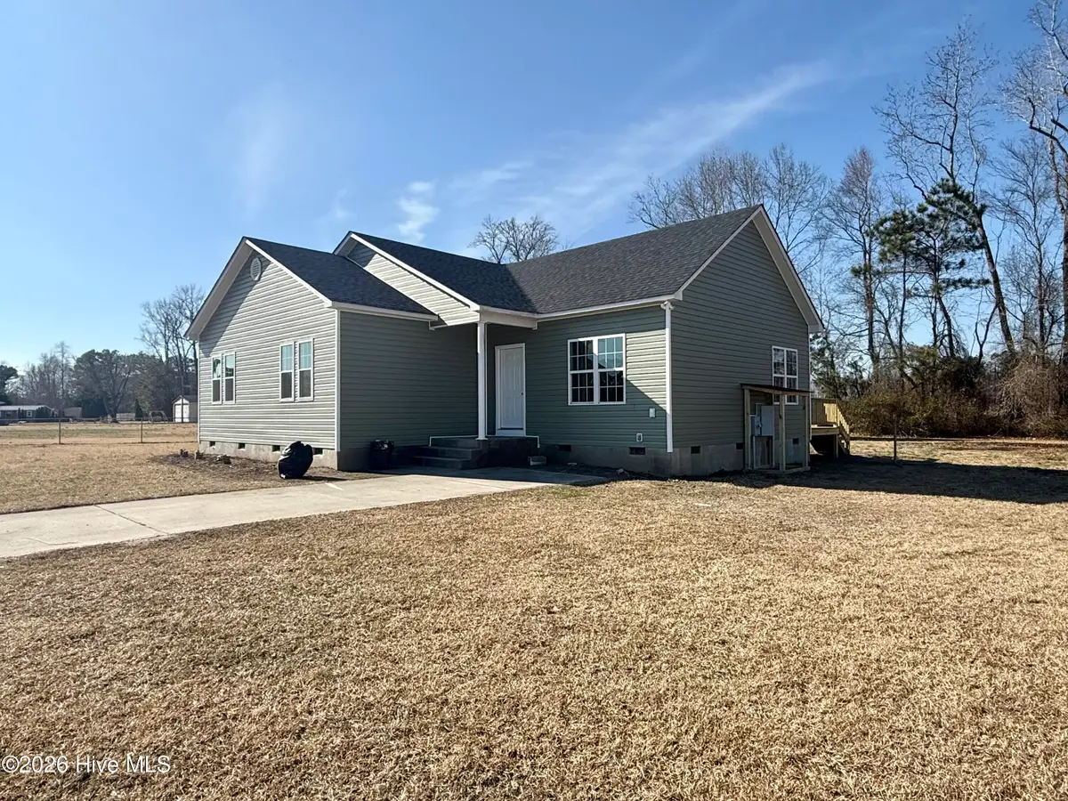 303 Roberson Drive, Williamston, NC 27892 - #1
